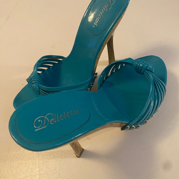 Delicious Turquoise Strappy Heels with Studs - Picture 4 of 12